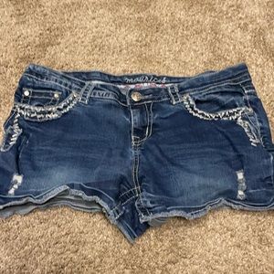 Maurices jean shorts size11